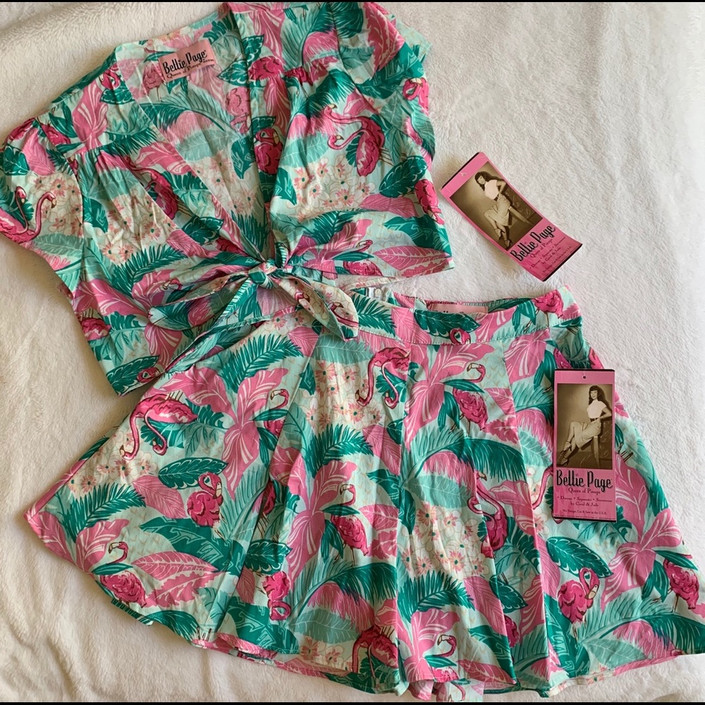 Bettie Page 2 Piece Shorts/Tie CropTop XL